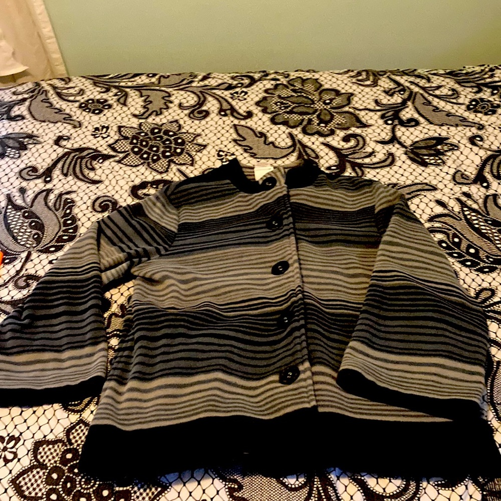 Soft jacket black and grey pleated in the back